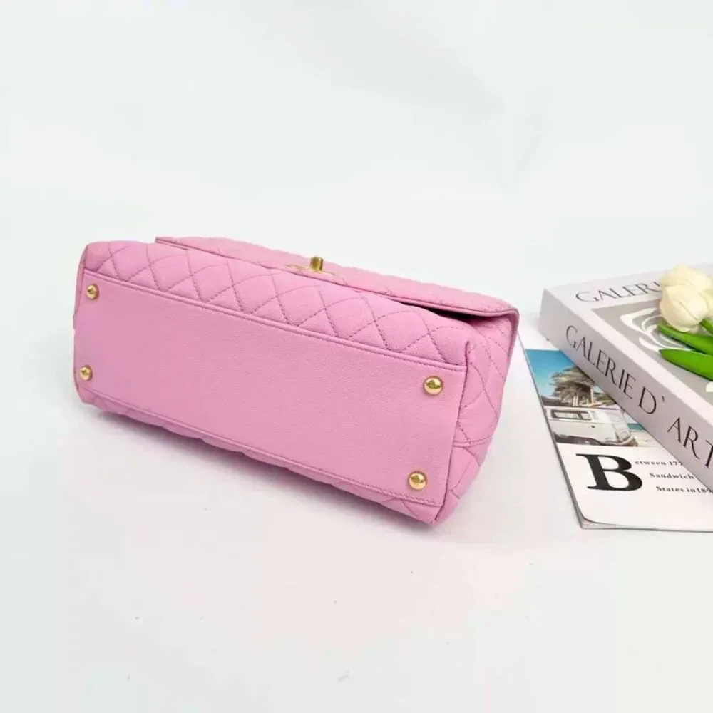 CHANEL brand color